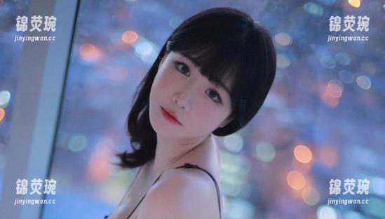 图库里悄然绽放的Addielyn(에디린)夜景，别忘了下载保存