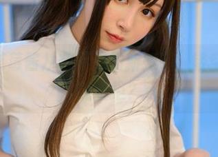PAKI草莓酱从容不迫的新娘装，镂空美图谁能抗拒？