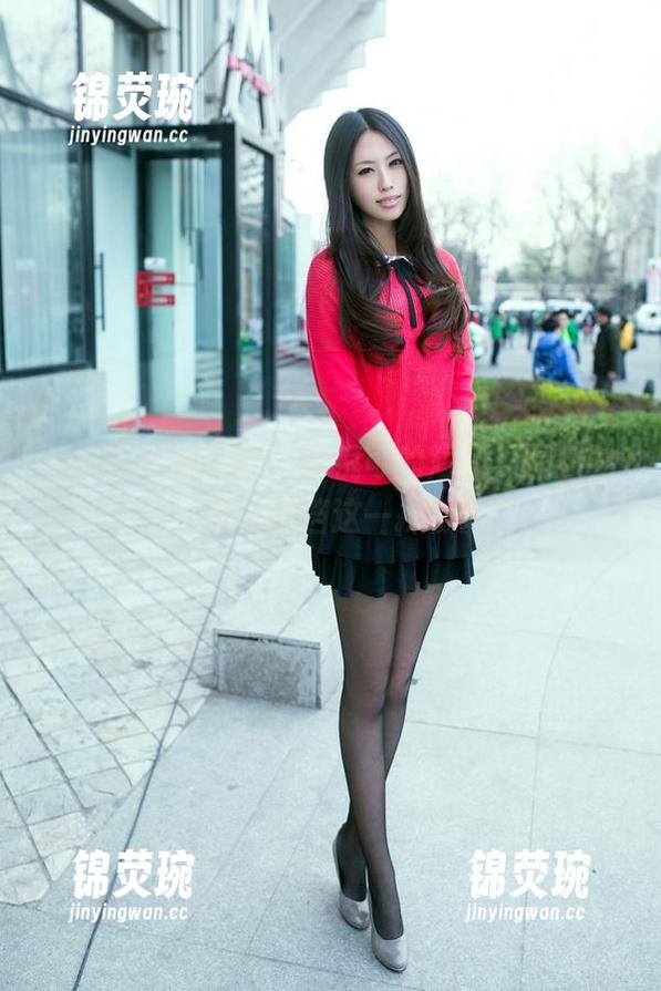 TuiGirl推女郎 - 夏倪可的短裙，图包共享，谁能抵挡这一抹粉嫩？
