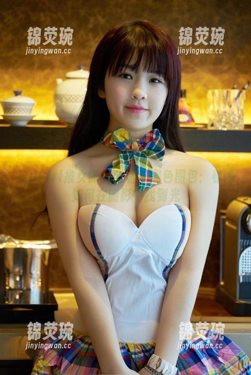 TuiGirl推女郎 - 王馨瑶黑色图包：看她如何在暗影中找到光