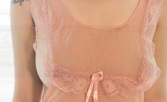 UGirls尤果网 – Mikka涵涵定制的图片里藏着些御姐的心思，谁能解读？