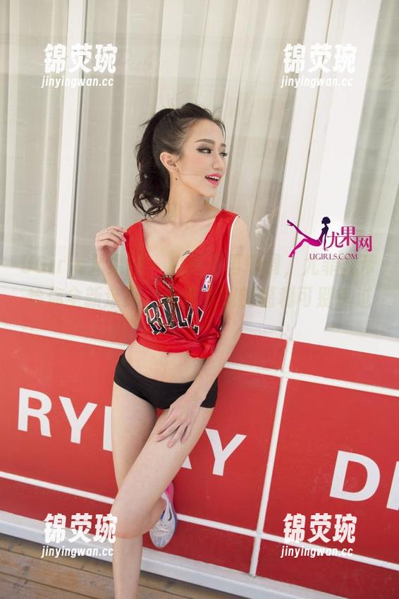 UGirls尤果网 - 校服不再单调，尤菲儿带给你全新选择，免费下载的福利可别错过！