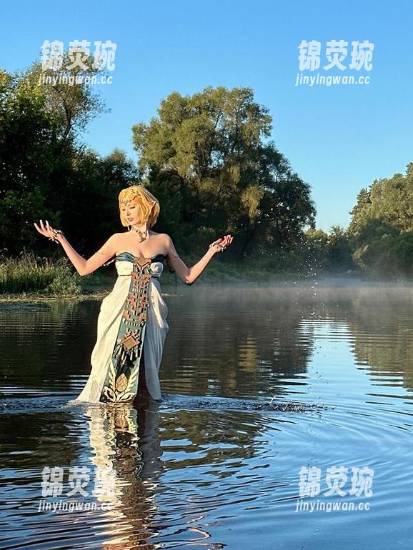 原图放送！Vinnegal的2B白装似乎打开了我脑海里的另一扇窗，期待又忐忑