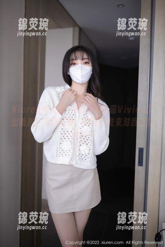 Xiuren秀人网 - K8傲娇萌萌Vivian又出新招！海边写真，你敢不敢来对我指指点点！