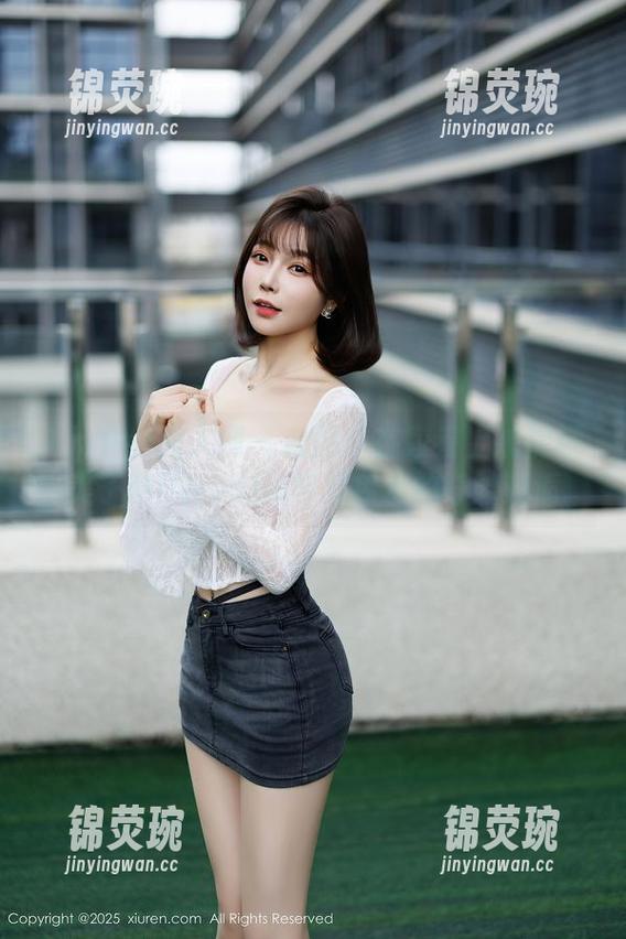 Xiuren秀人网 - 套图：在胶卷上捕捉糯美子MINIbabe与死库水的奇妙邂逅