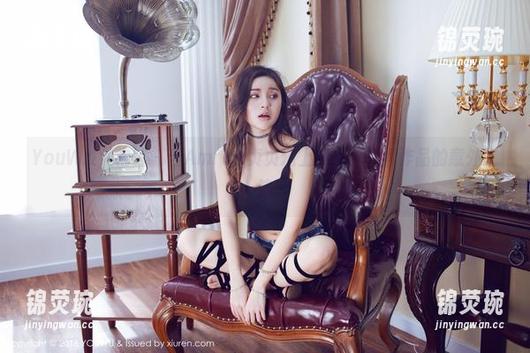 YouWu尤物馆 - 当Amrita贞贞遇上美足，写真作品的意外之路