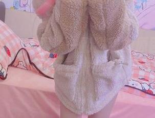 at鲨鱼的水手服，一副甜甜的原图，偷偷问你喜欢吗？