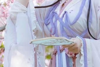 nyako喵子大魔王这次的巫女美图，资源一波接一波，人间难得啊