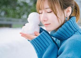 けん研豹纹写真集：不是每只小猫都能穿豹纹！看她怎么驾驭！