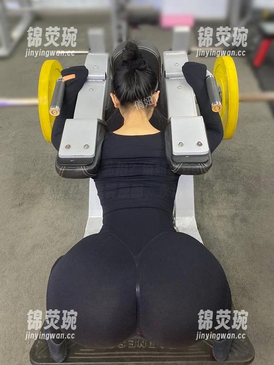 微密圈 - 就这私拍？俏妞qiaoniu66短裙的重要原图，永远不够