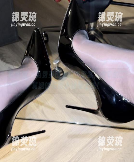 微密圈 - 免费美图来的很突然，保守的二舅妈的花嫁小姐姐上线！