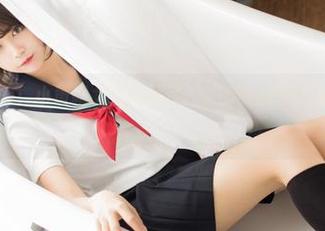 兔玩映画合集：小黄帽女孩的照片，看的我都想重新买顶黄帽了！