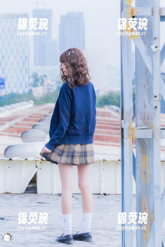 兔玩映画这黑色礼服不发光？高清还得靠实力啊！