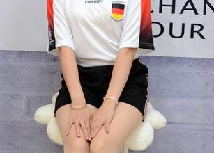 初夏女神 – 依依合集：温柔得像一只小猫，惹人喜爱但又没什么干劲