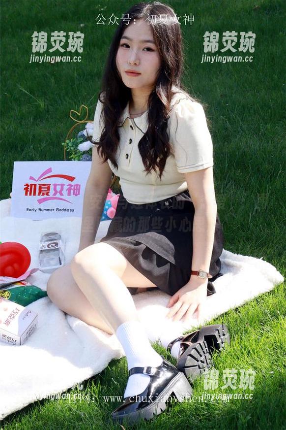 初夏女神 - 安妮与连体衣的‘恋爱’：图包里隐藏的那些小心思！