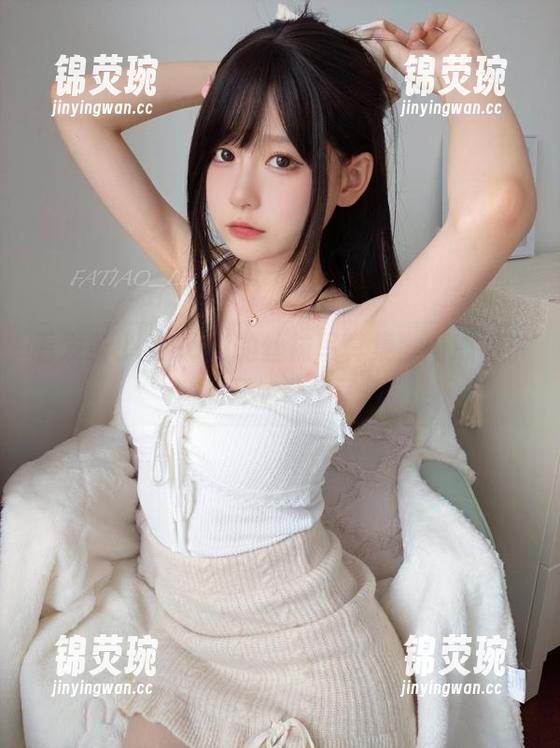 看发条少女yoki的丝袜写真集，内心的小鹿又开始乱撞了。