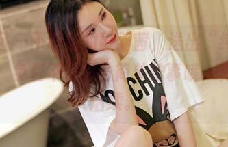 嗲囡囡 – 不设防的慕羽茜，送出“纯白”作品，免费不是那么简单的事哦，真期待后续。