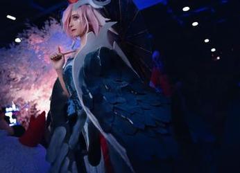 这奶狮不咬人泳池私拍美图，打破了“水上不足”的传说