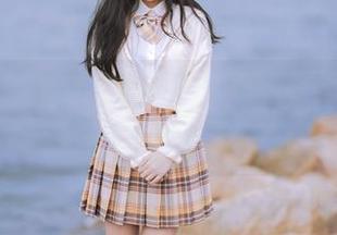 妍子坚不可摧在线展现女王风范：看她如何统治你的心！