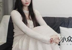 小众视觉 – 游泳、拍照，灵灵的图集：谁说水里不可以撒娇？