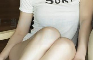 尤果网 – 当丝袜邂逅奶茶Emily：这组写真图是啥？