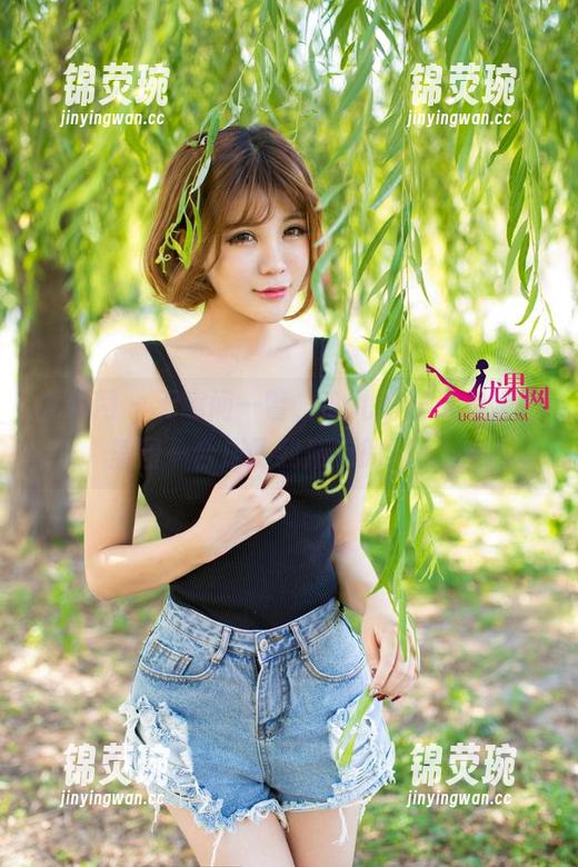 尤果网 - 无意间一瞥，心儿的眼镜和她的美图—合成了我所有的迷离。