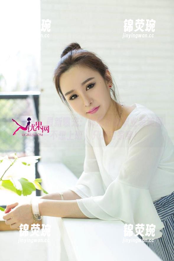 尤果网 - 最新曝光：郭婉祈的职业装美图——不想上班，只想宅家穿！