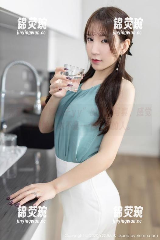 尤蜜荟 - “娜娜子yy”的校园写真，感觉我跟她根本不是一个时代的人。