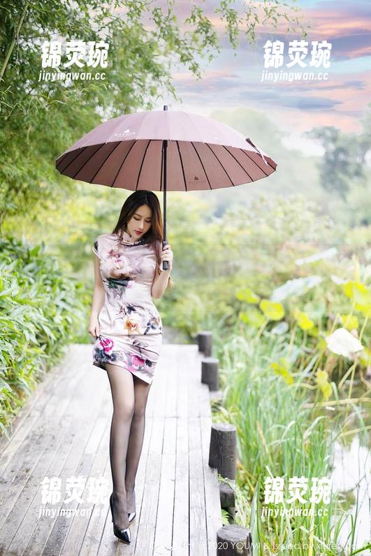 尤蜜荟 - 谭小灵的内衣福利：图包里的微妙小心机