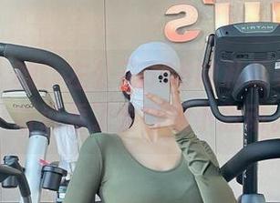微密圈 – 嘘，左公子666的私藏美腿图包，听说看了会引起小激动。