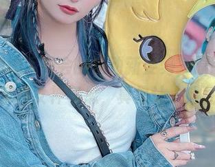 看！月城委员会的运动新姿势，原图渗透了某种女神气息，真是让人向往！
