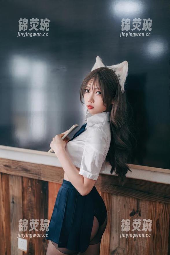 杏仁曲奇的婚纱壁纸-又美又带感，真让人一头雾水