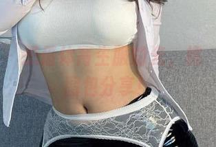 微密圈 – 想借体育生服的光，桃沢樱呀来图包分享！