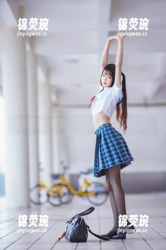 桜桃喵 光影里的桜桃喵,美腿竟然成了新标准。