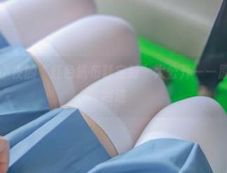森萝财团 – 小夜的“红色帆布鞋定制”大公开——原图下载不留痕迹