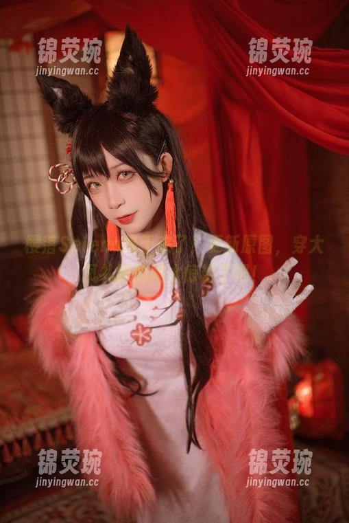 樱落Selena终于来了！更新原图，穿大凤礼服的她太惊艳了吧！