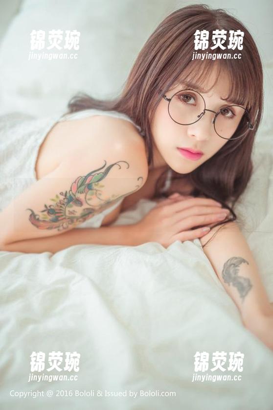 波萝社 - 柳侑绮Sevenbaby的写真合集，天使的光环和我擦肩而过的那些天…
