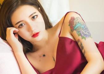 不一样的福利，洛丽塔大哥的毛衣作品让人心痒