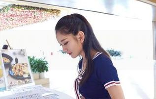 爱丝 – 旗袍里的欣杨：私拍图集不只是拍照，还有不得不说的氛围！