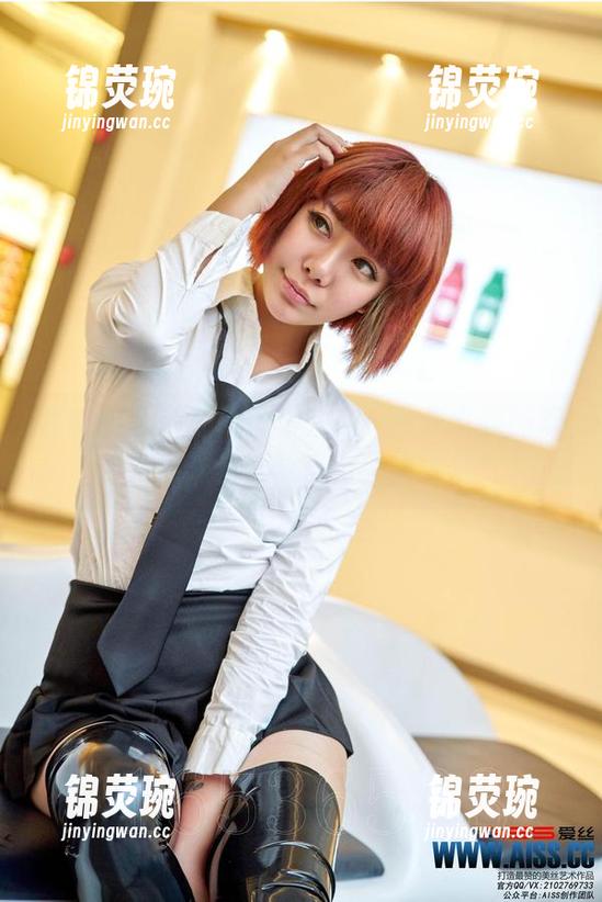 爱丝 - 索菲的高清聚会——分享女孩的欢乐时刻，来吧，来吧，别害羞！