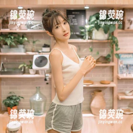 王羽杉这一身透纱白裙，图片没一点ps，快来看看能不能忍住下载！