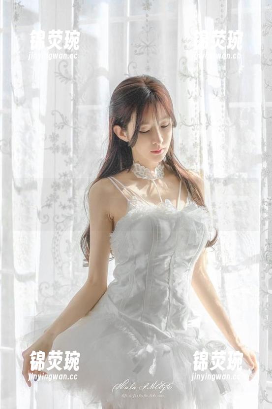 最新写真来袭，王羽杉的裤里丝毕竟不只是个点缀吧？