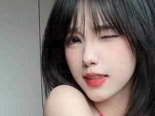 微密圈 – 依旧是琳铛铛，今天的妹妹写真真像是一场不经意的邂逅。图片里的故事，我想应该有很多。