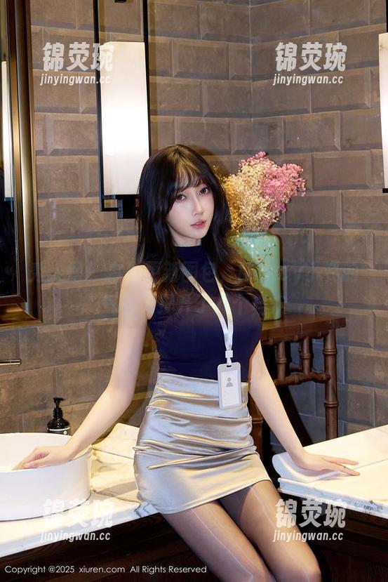 秀人网 - 白丝更新图包，Nancy小姿的气场又提升了几个档次