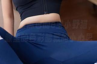 秀人网 – 写着黑色的e宝小野猫，写真资源里的色彩暗藏的小心思