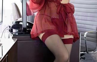 秀人网 – toro羽住的在线修女图集：这不是普通的修女，这是翘头天主的‘潮流引导者’！