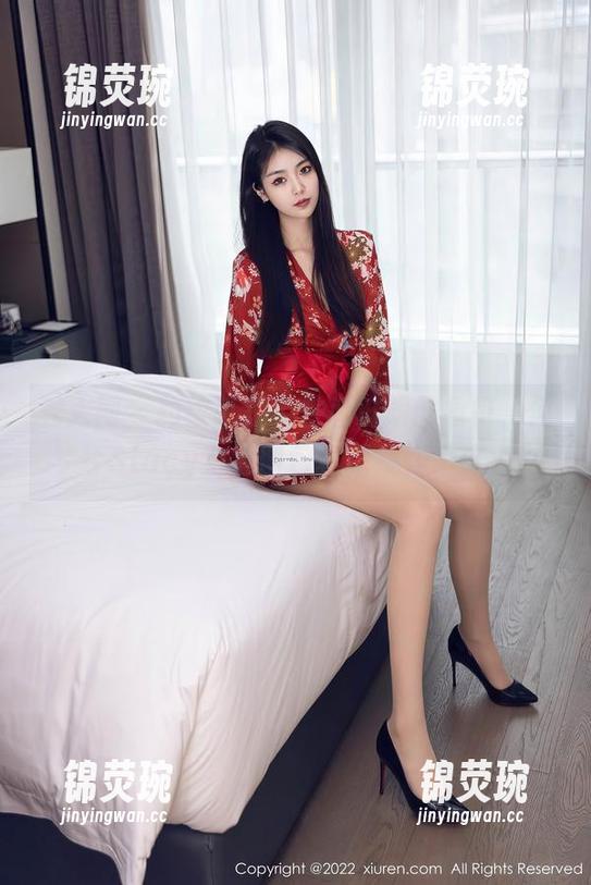 秀人网 - 豹纹可是个性和鲜明的象征，何梦兮Stacy全套图包真正做到了这点！