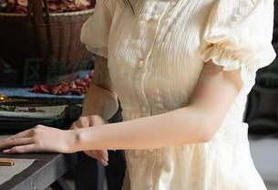 秀人网 – 区静瑶的美足，美图惹祸，想低调可根本做不到。
