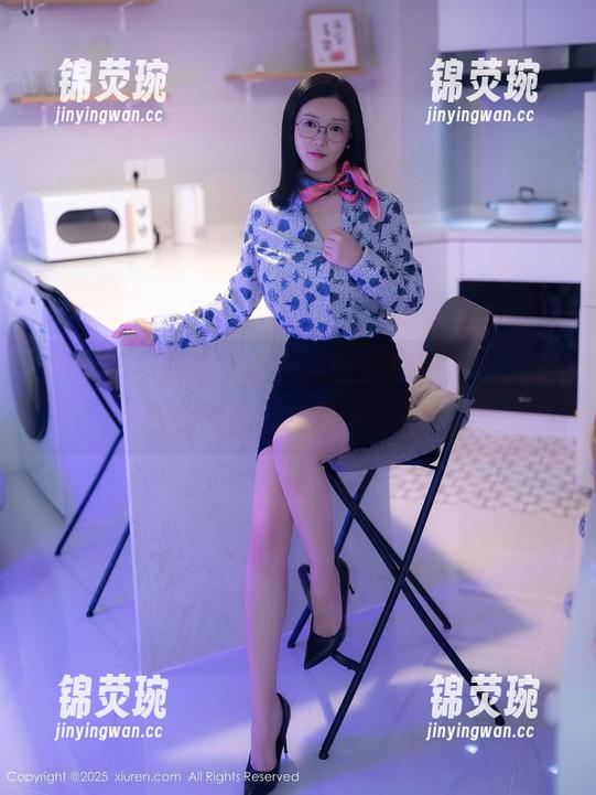 秀人网 - 办公室小九月的最新资源，只有我能看到的轻松与慵懒。