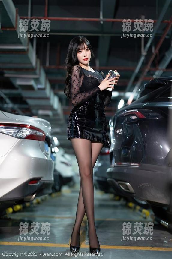 秀人网 - 汁汁私房图集：女仆的养眼时刻，少了皱纹多了想象……